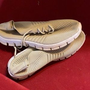 Water shoes